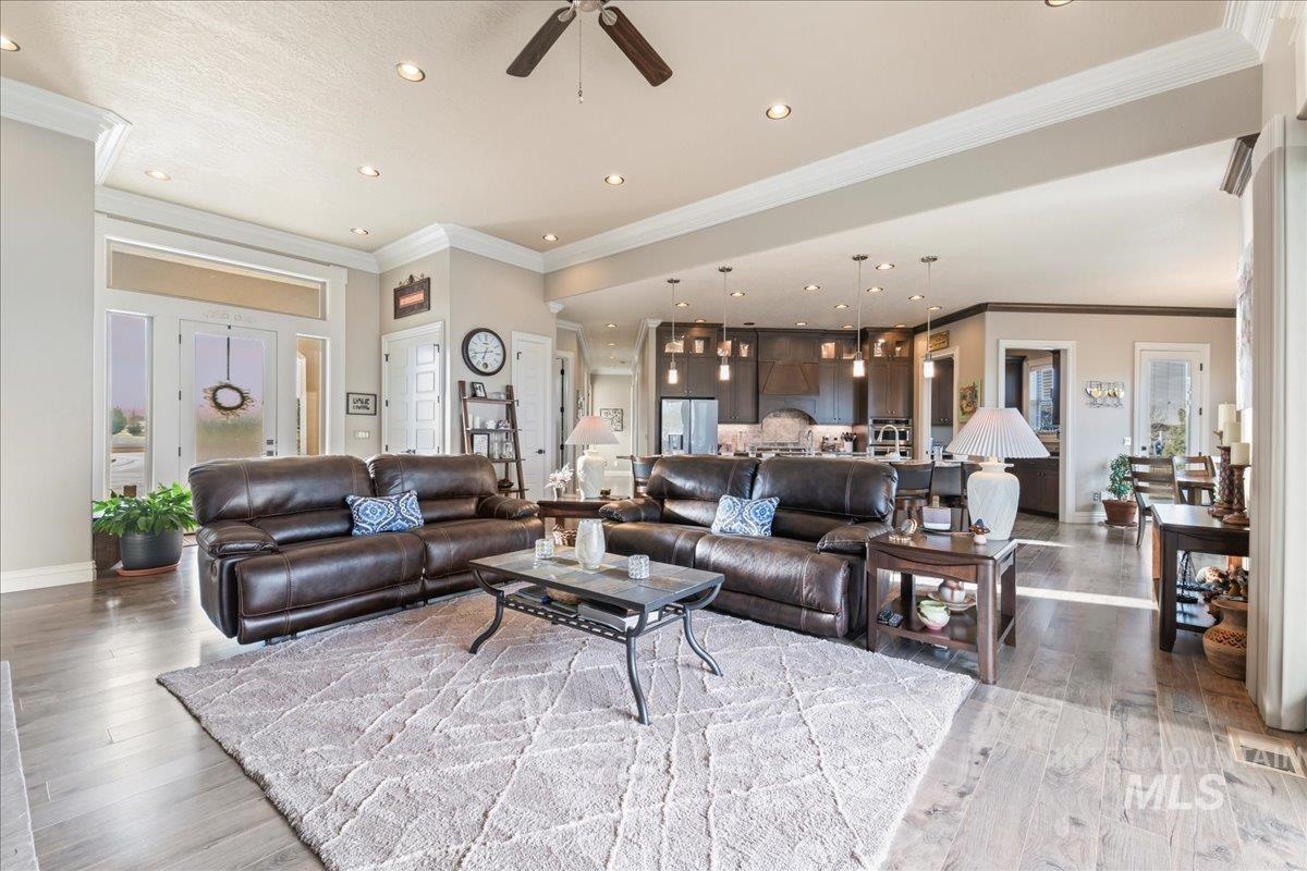 22220 Aura Vista Way Property Photo 7