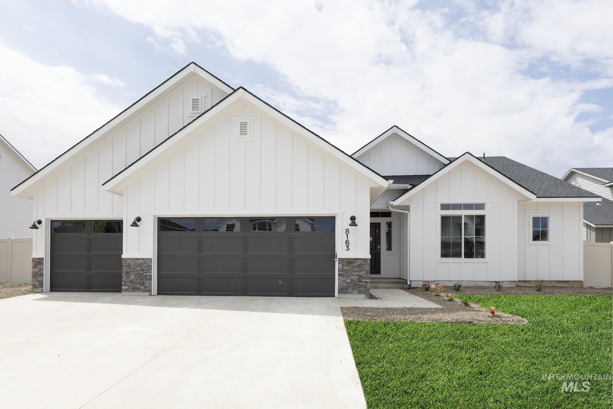 8163 E Bright Angel Dr Property Photo 1