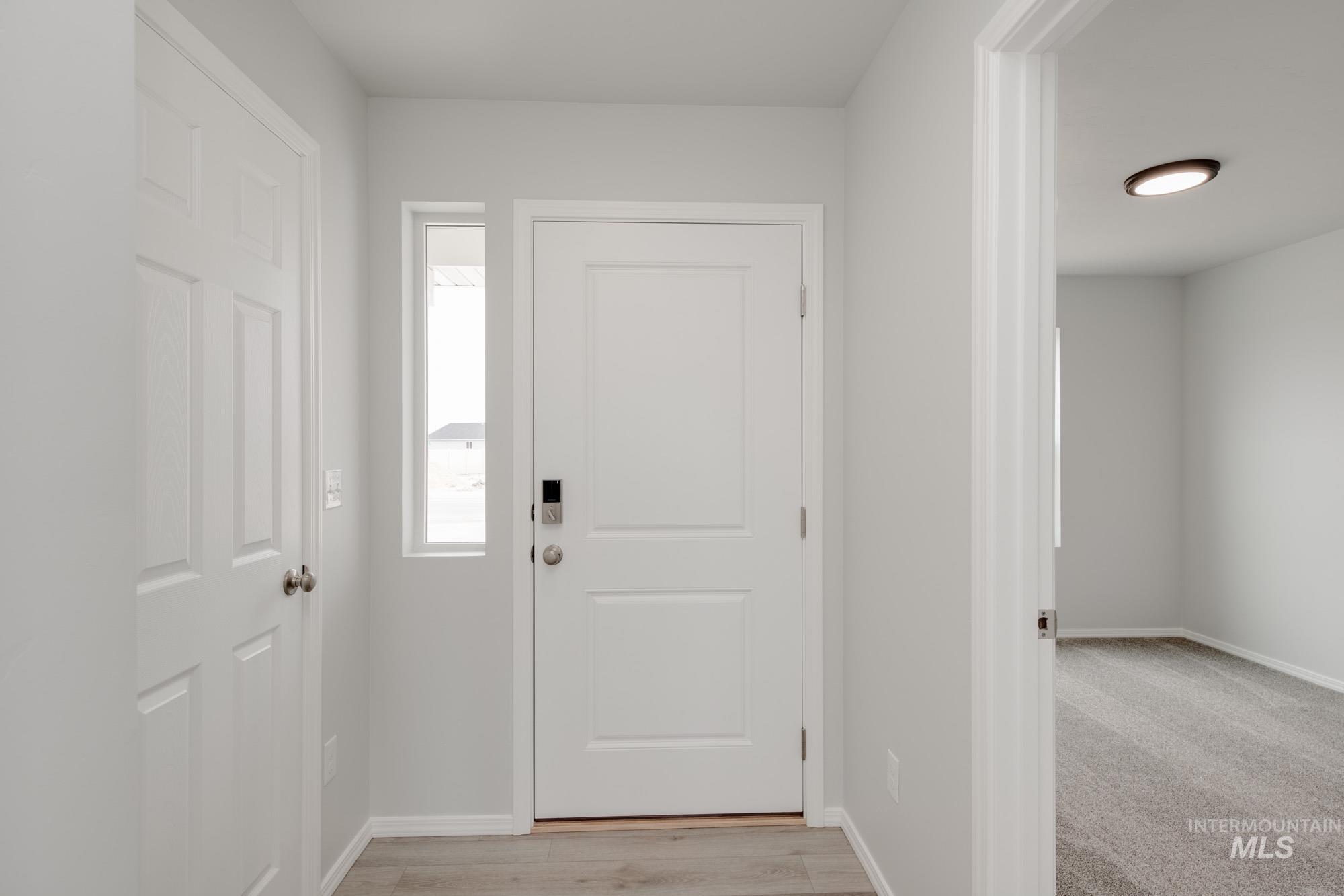 2868 W Taiban Creek Dr Property Photo 3