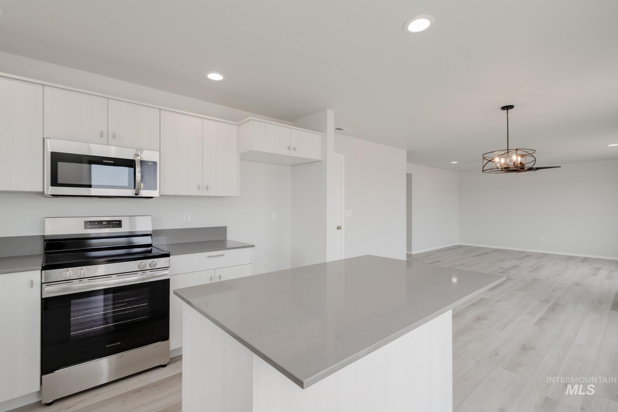 2868 W Taiban Creek Dr Property Photo 7