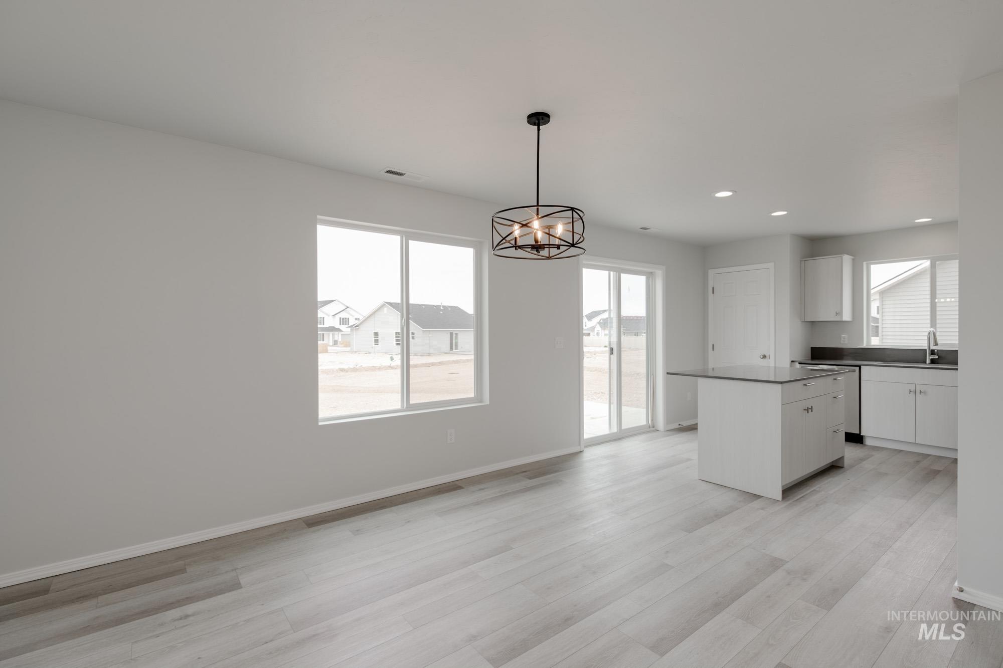 2868 W Taiban Creek Dr Property Photo 9