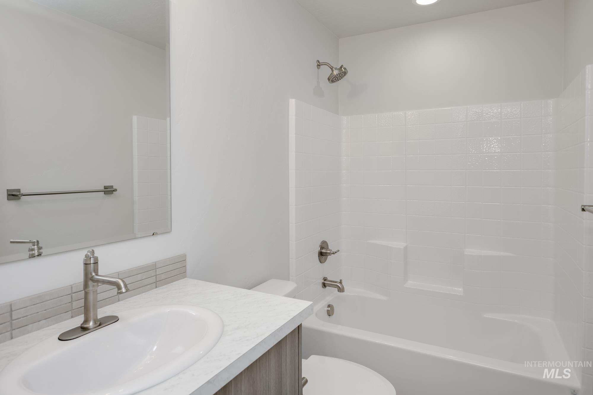 1446 W Bass River Dr Property Photo 12