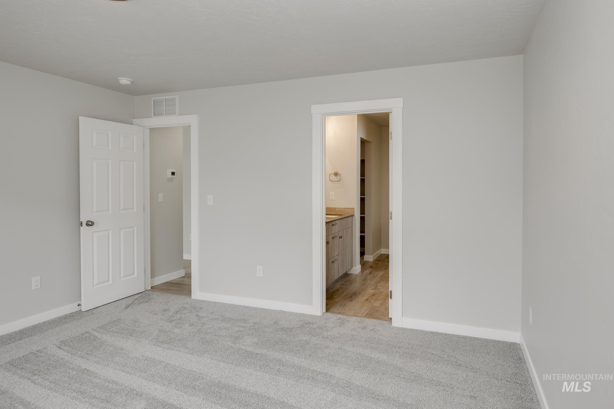 1446 W Bass River Dr Property Photo 17