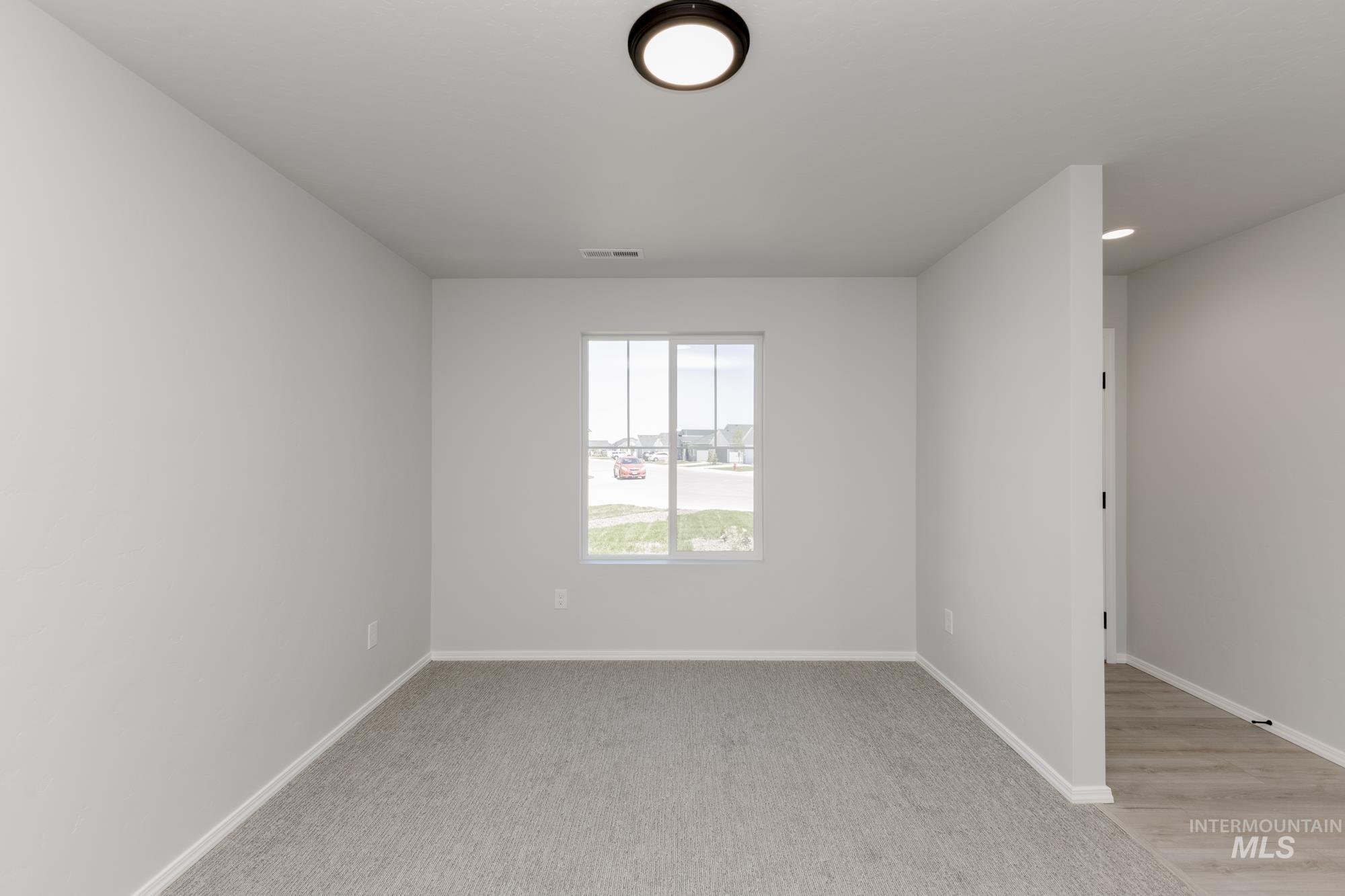 13413 Regrade St Property Photo 8