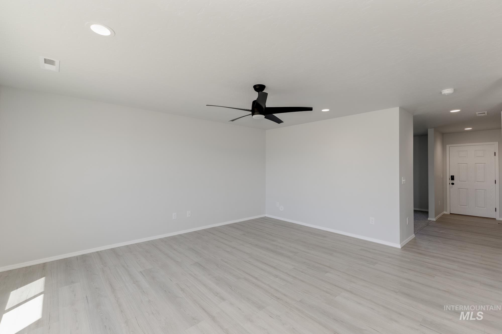 13413 Regrade St Property Photo 12