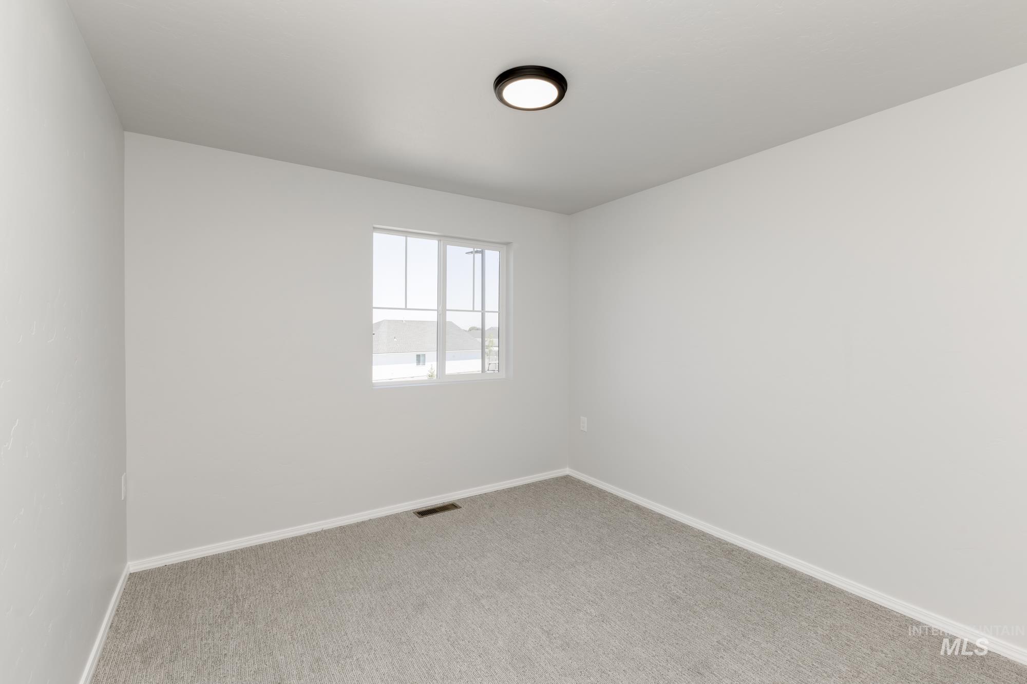 13413 Regrade St Property Photo 18
