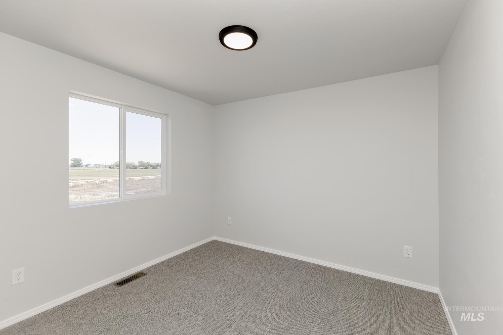 13413 Regrade St Property Photo 19