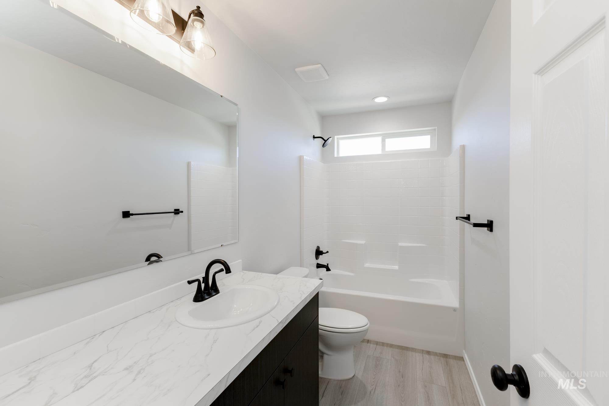 13413 Regrade St Property Photo 20