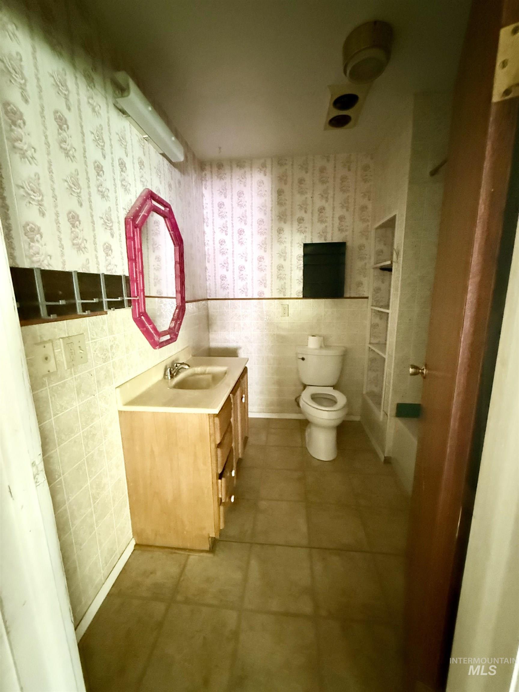 21484 Big Canyon Road Property Photo 16
