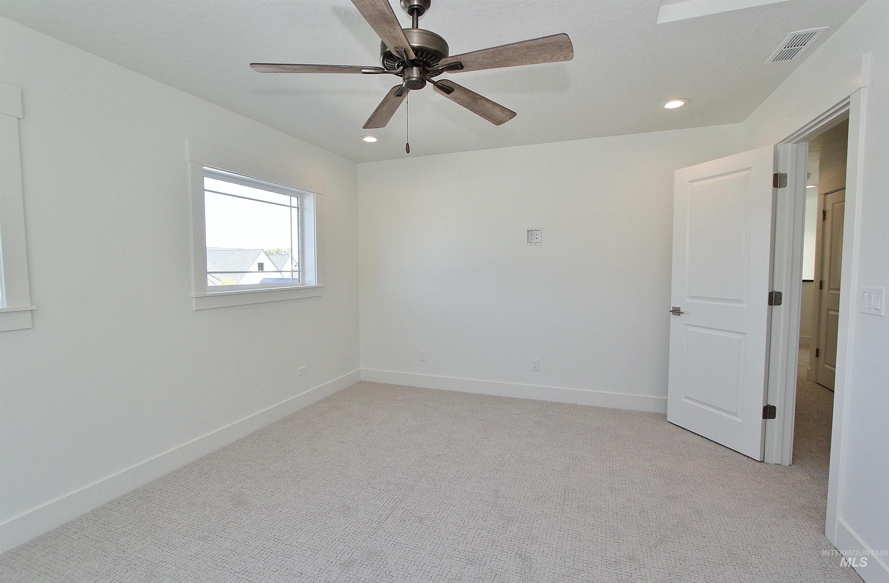 4642 S Hennessy Ave Property Photo 24