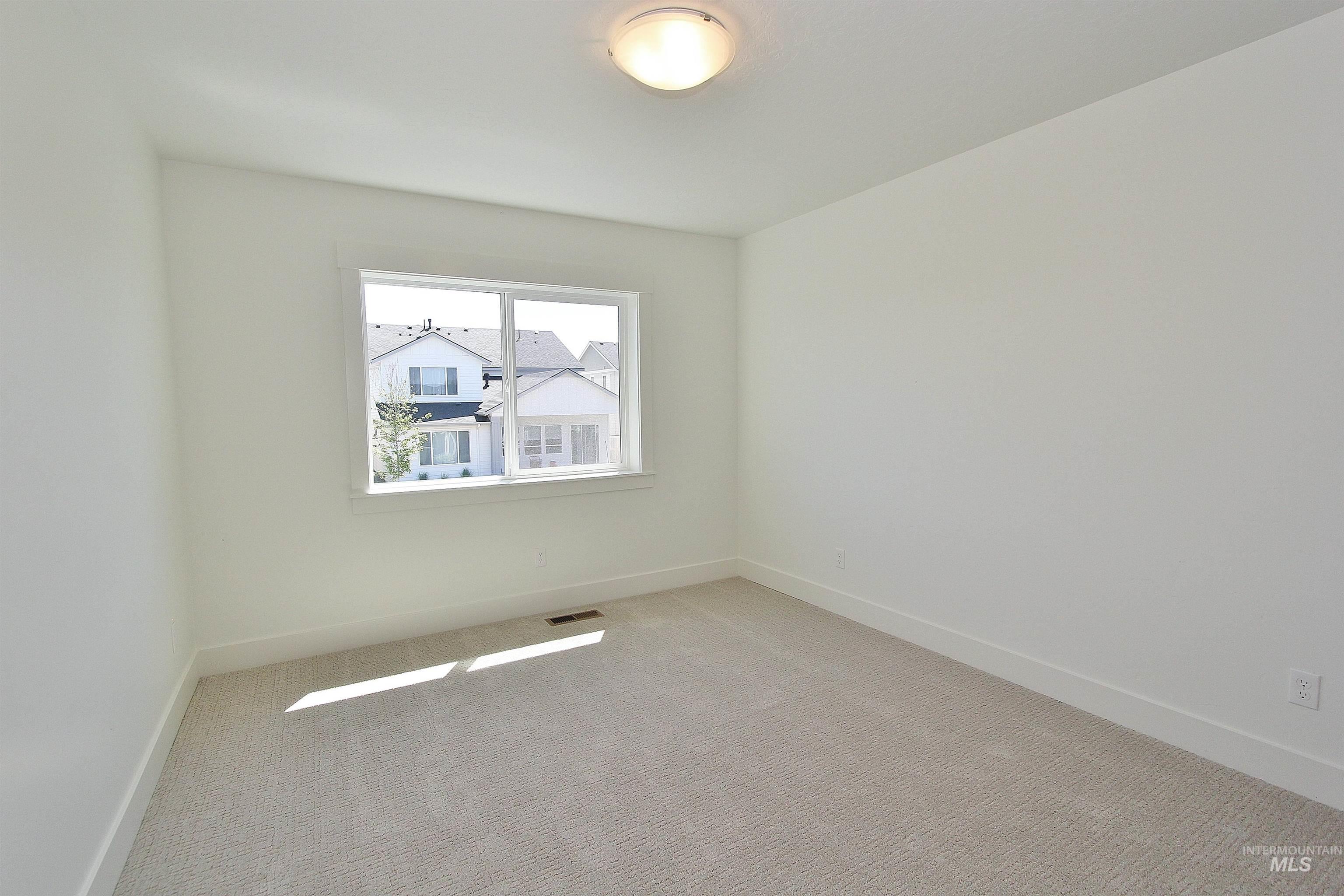 4642 S Hennessy Ave Property Photo 25