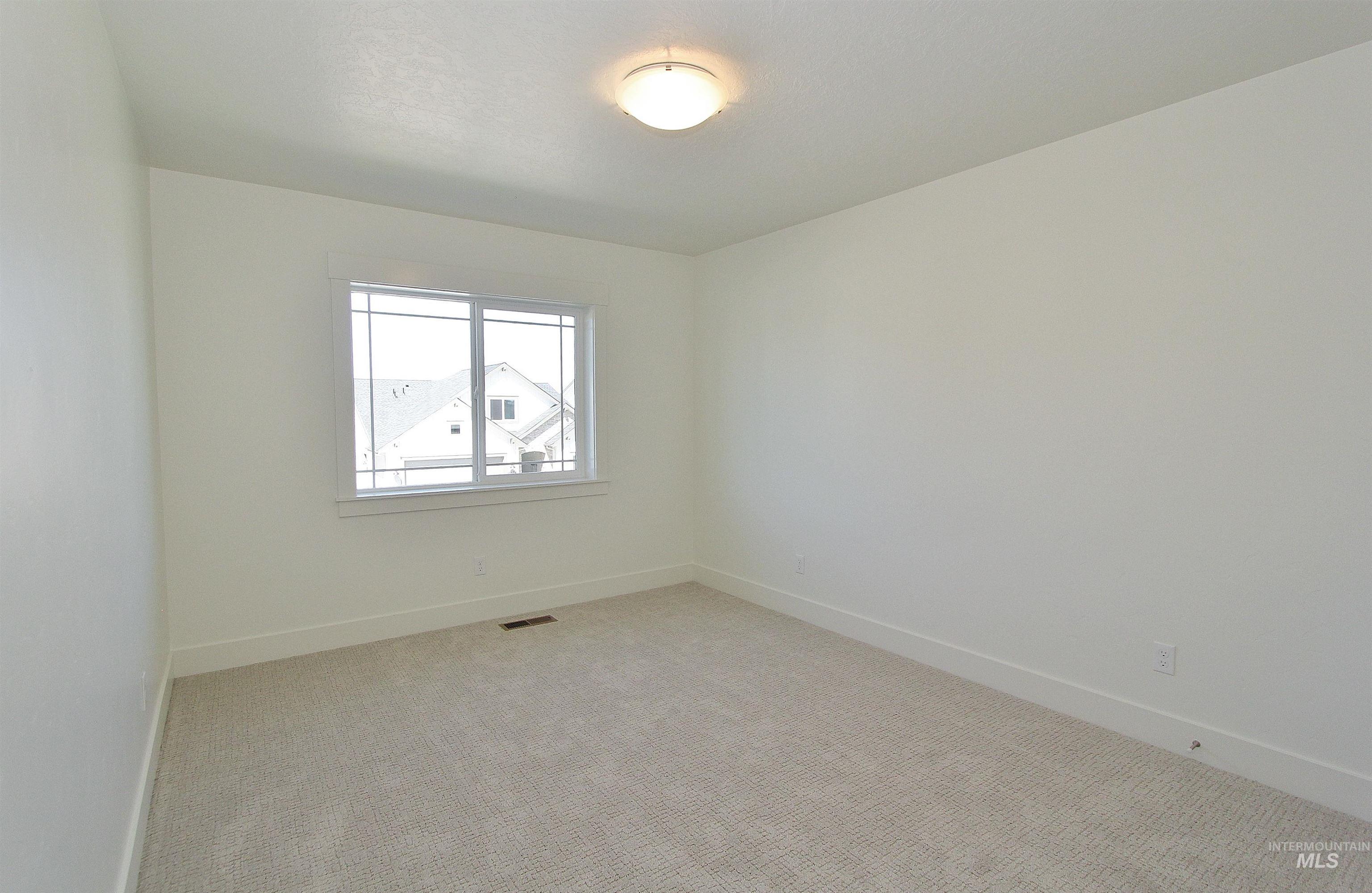 4642 S Hennessy Ave Property Photo 28