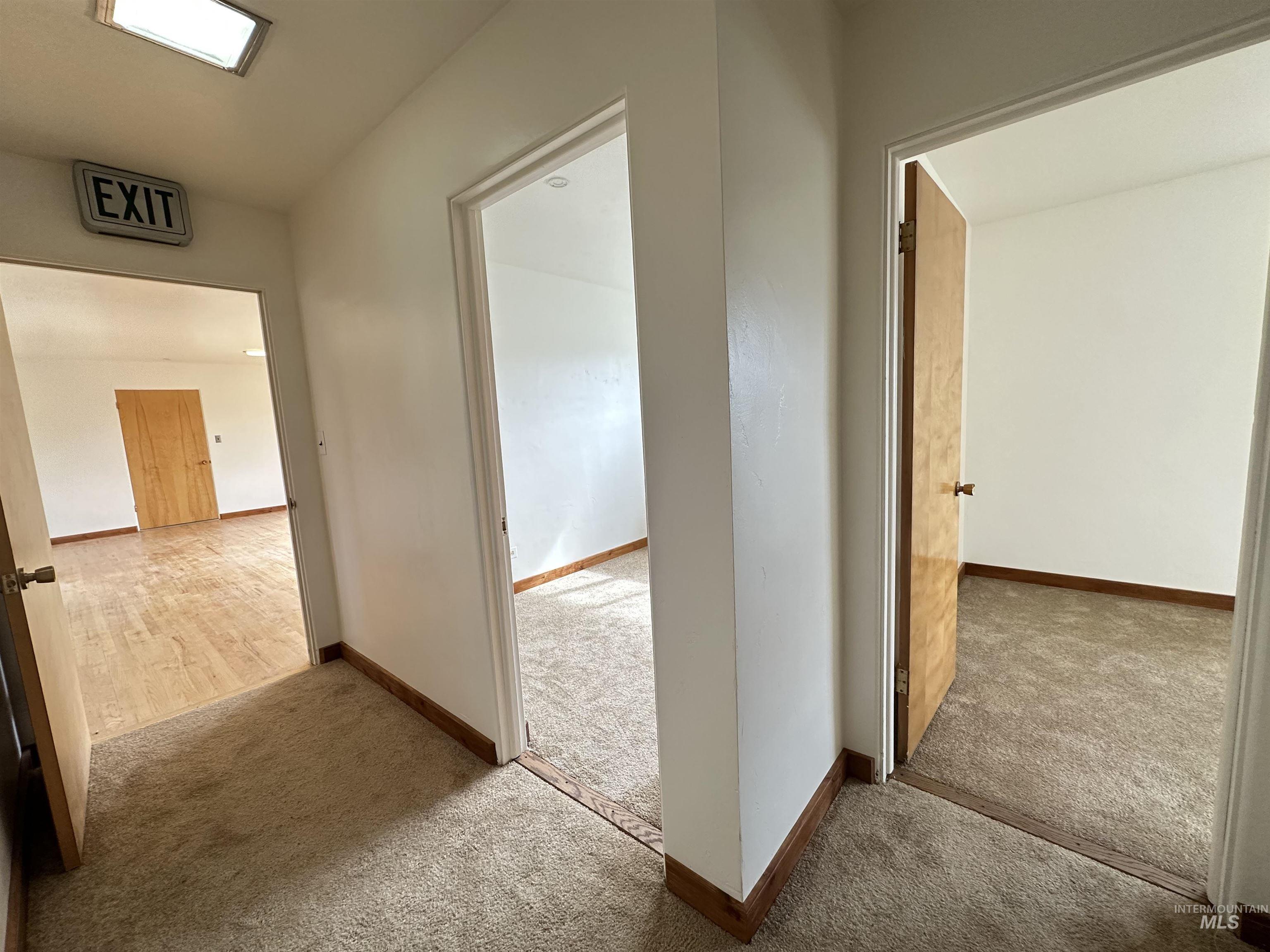 732 W Walnut St Property Photo 17