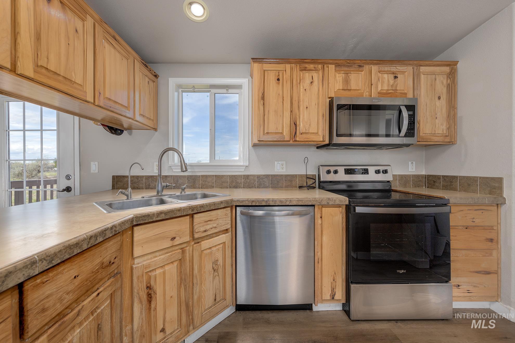 386 Chester Rd. Property Photo 1
