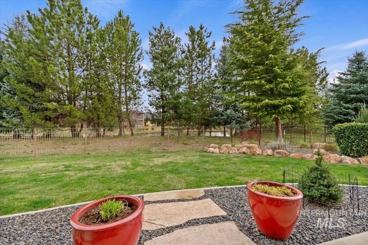 602 W Watersford Dr. Property Photo 41