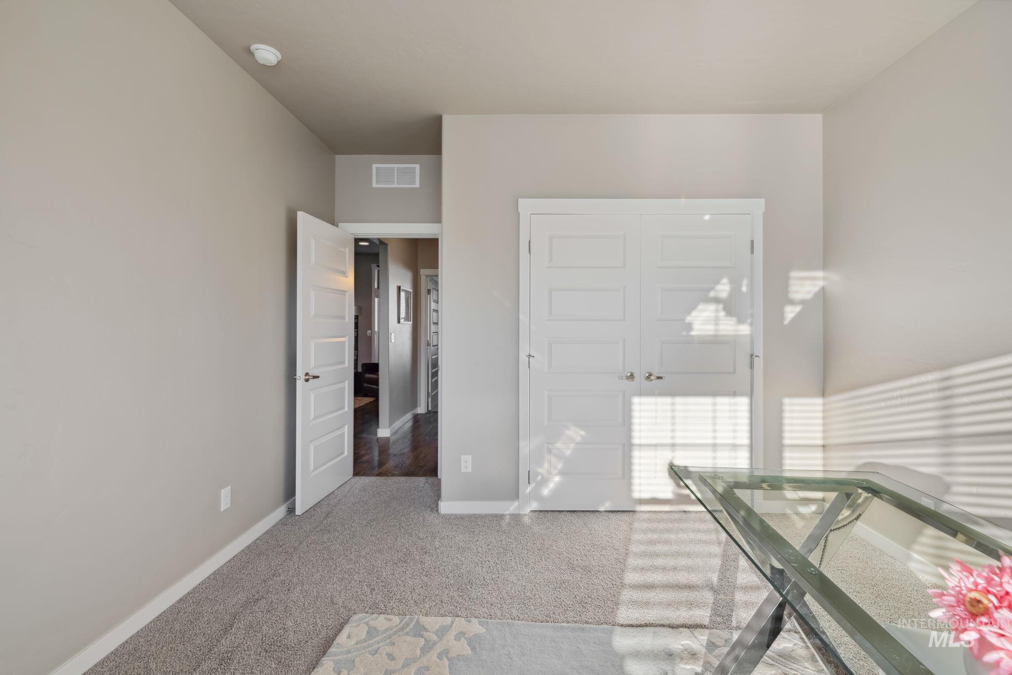 1107 N Racing Water Way Property Photo 10
