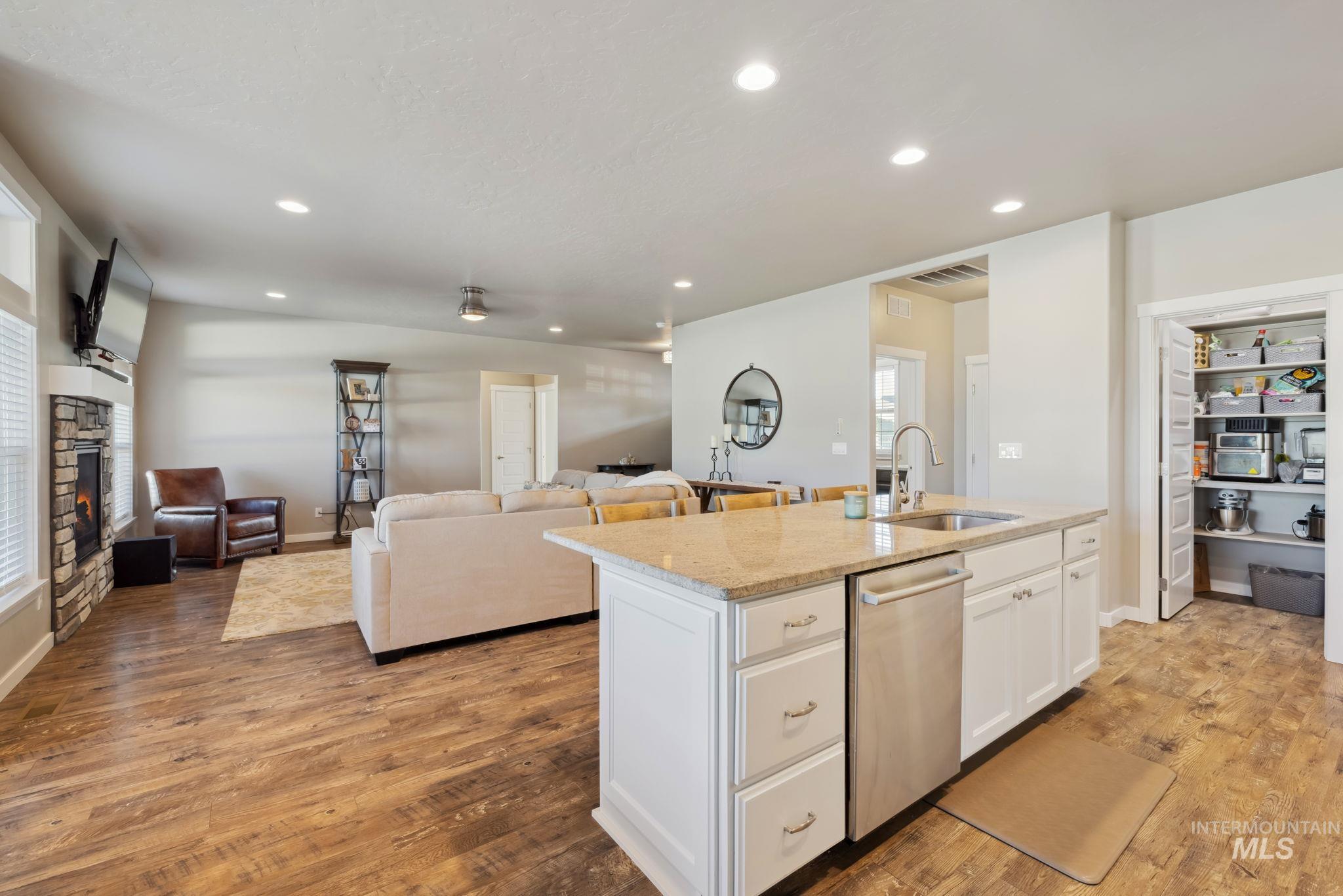 1107 N Racing Water Way Property Photo 17