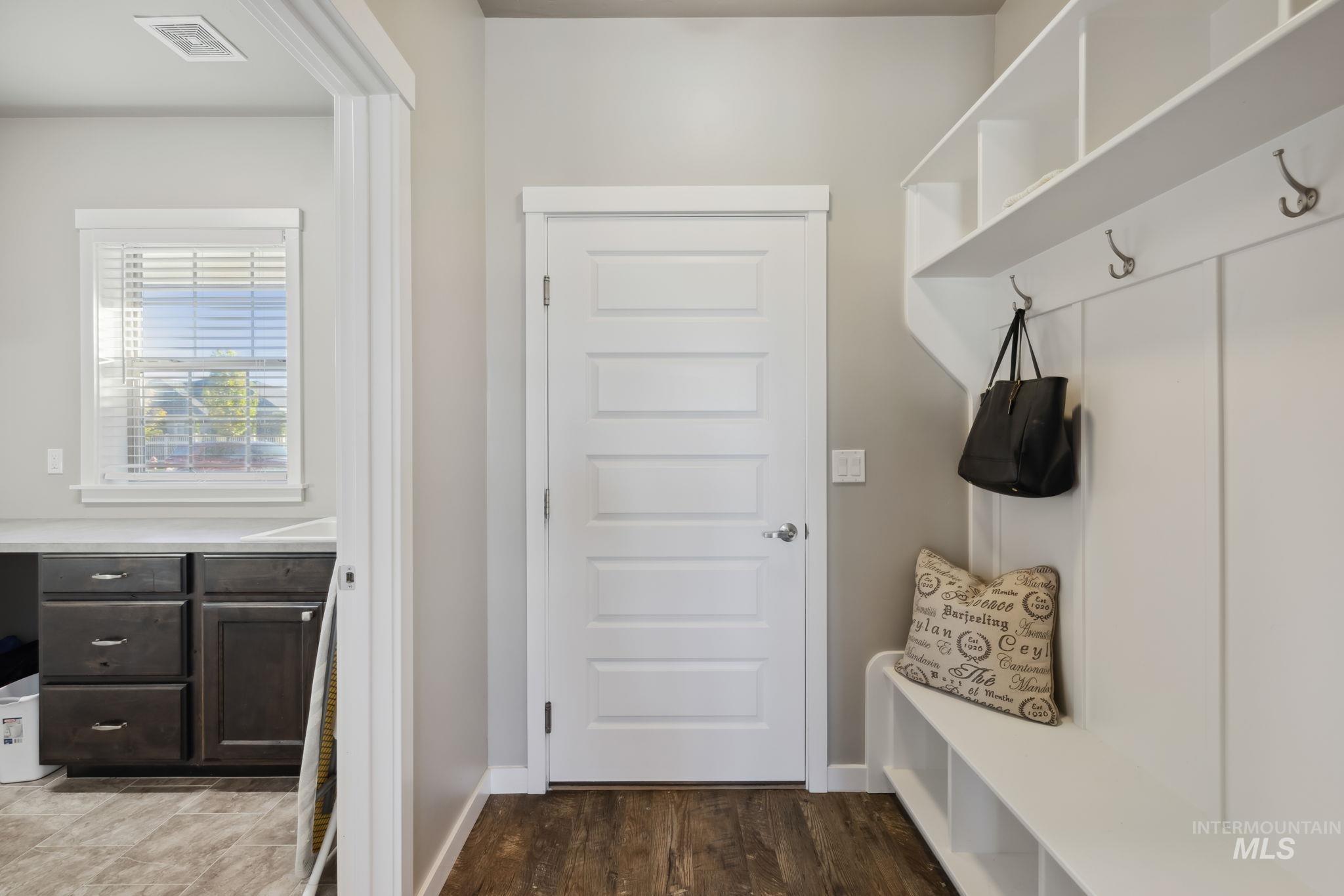 1107 N Racing Water Way Property Photo 19