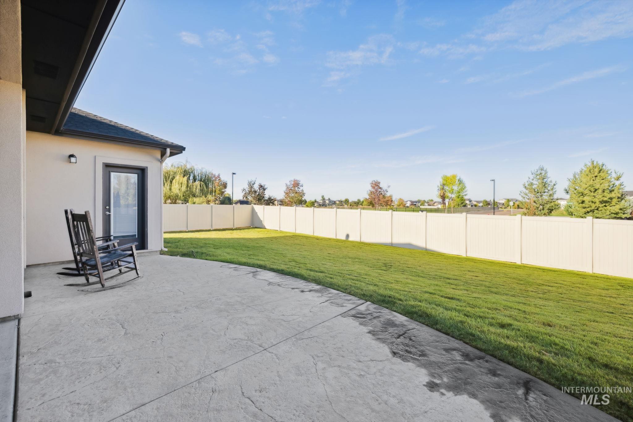 1107 N Racing Water Way Property Photo 33