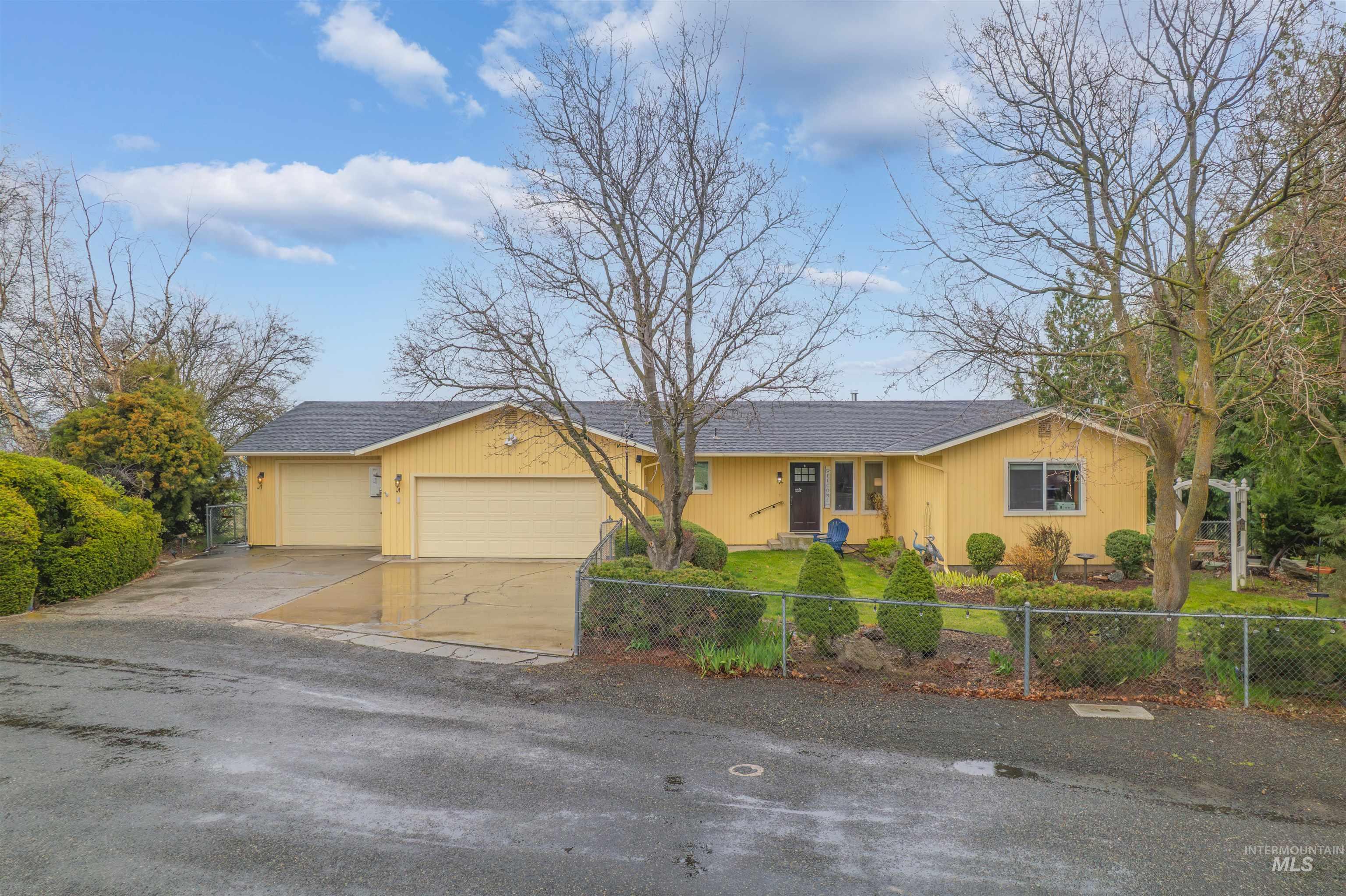 2746 Florence Court Property Photo 1