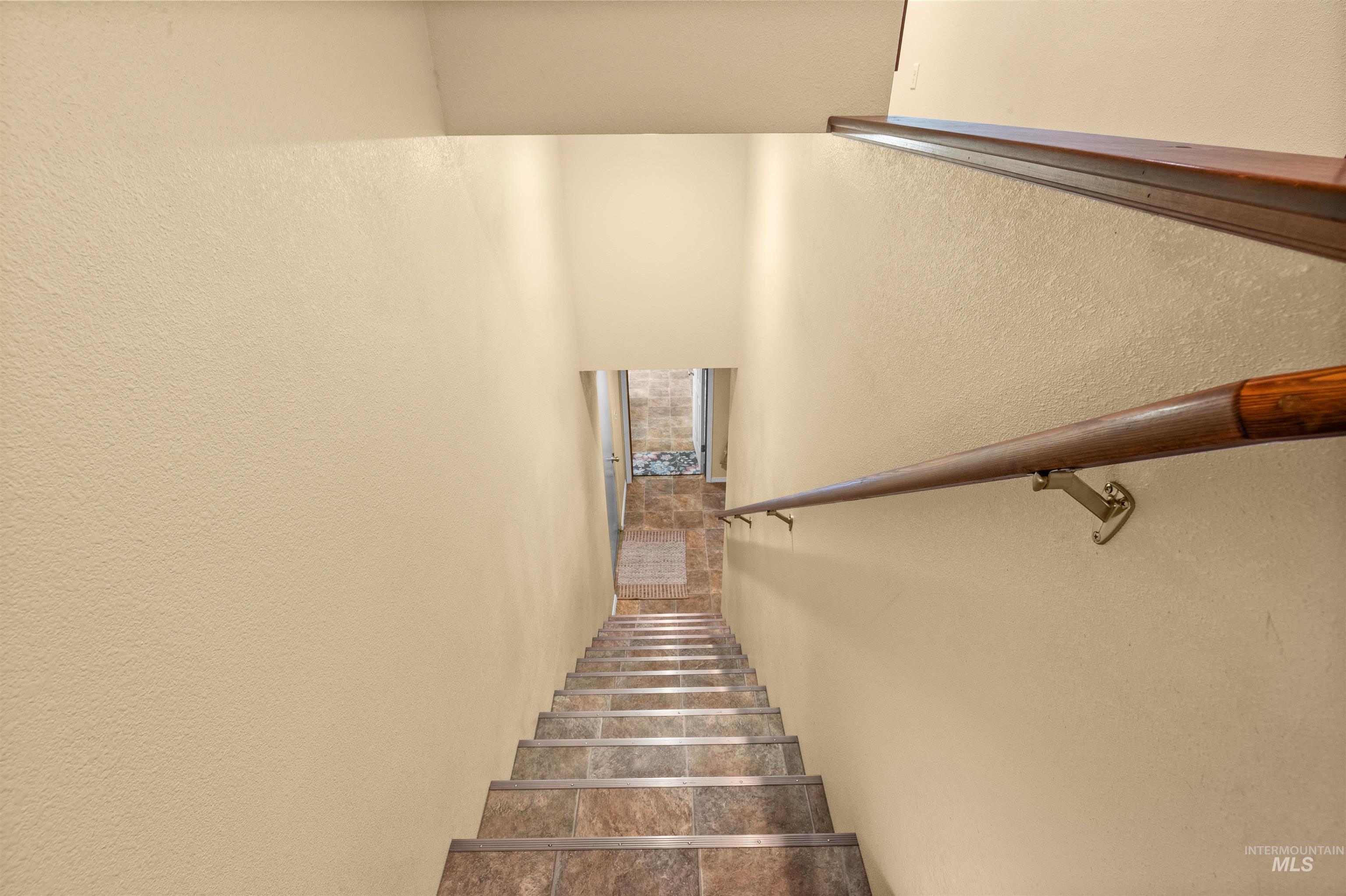 2746 Florence Court Property Photo 25