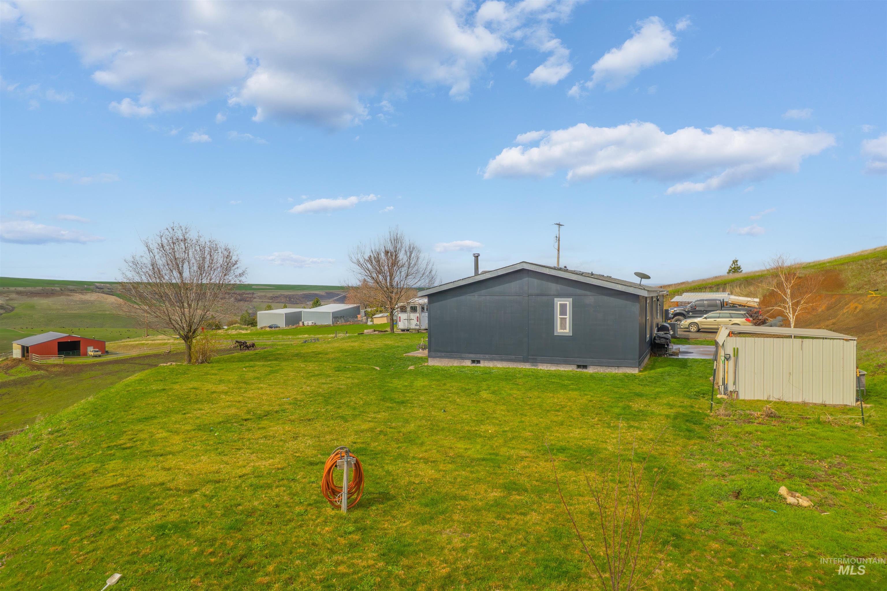 31831 Lonesome Hollow Ln Property Photo 2