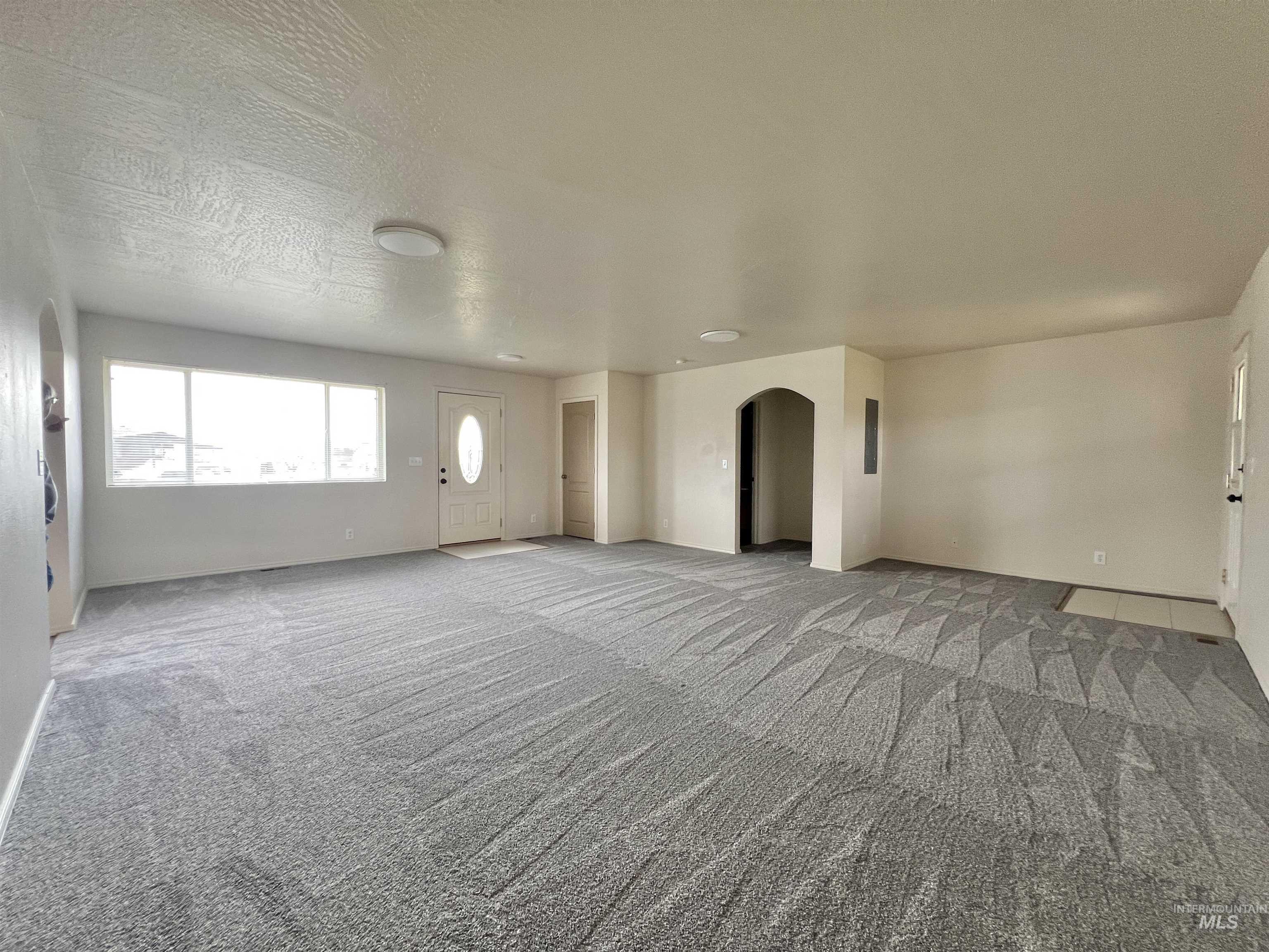 1633 Hunter Lane Property Photo 7
