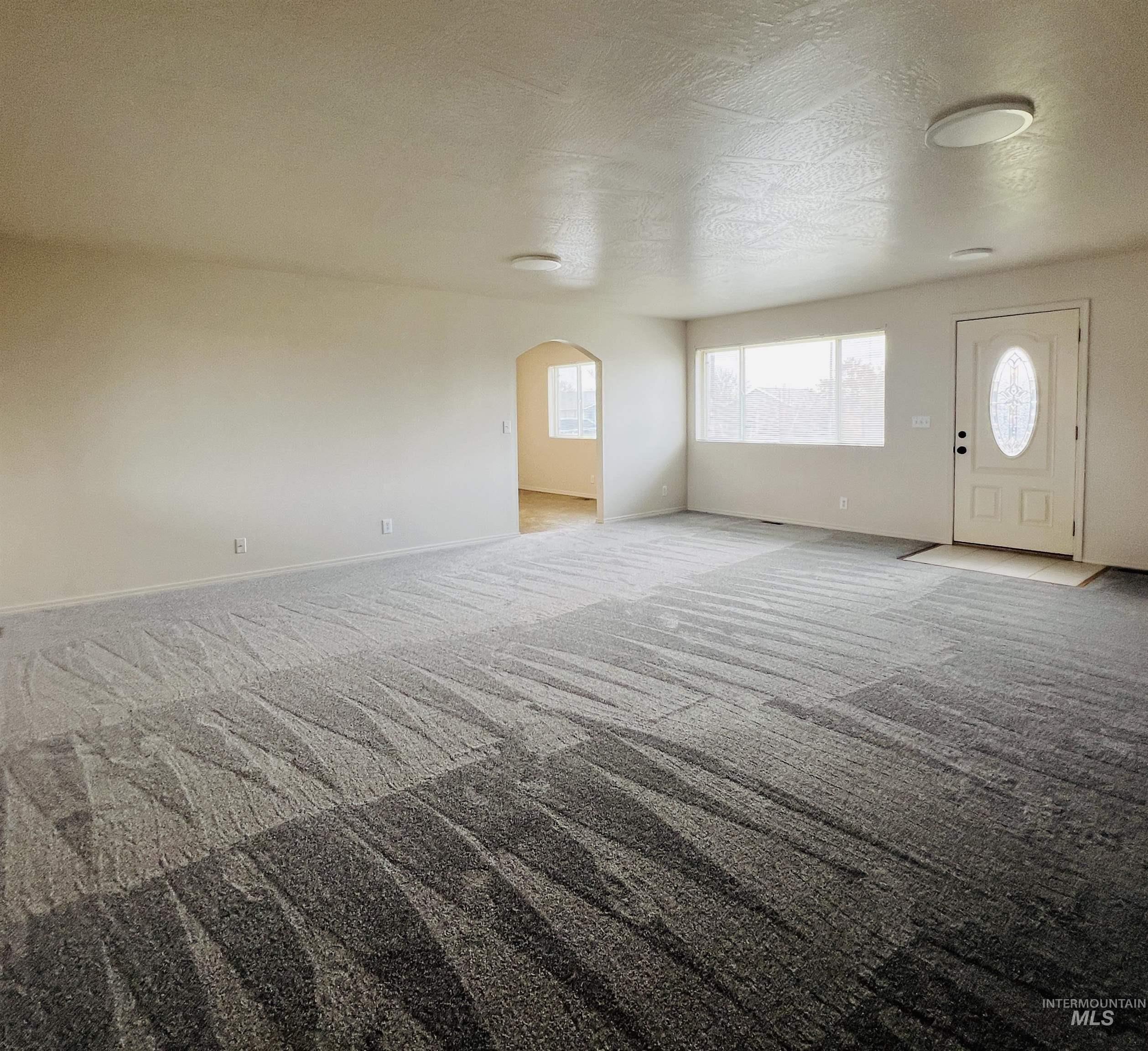 1633 Hunter Lane Property Photo 8