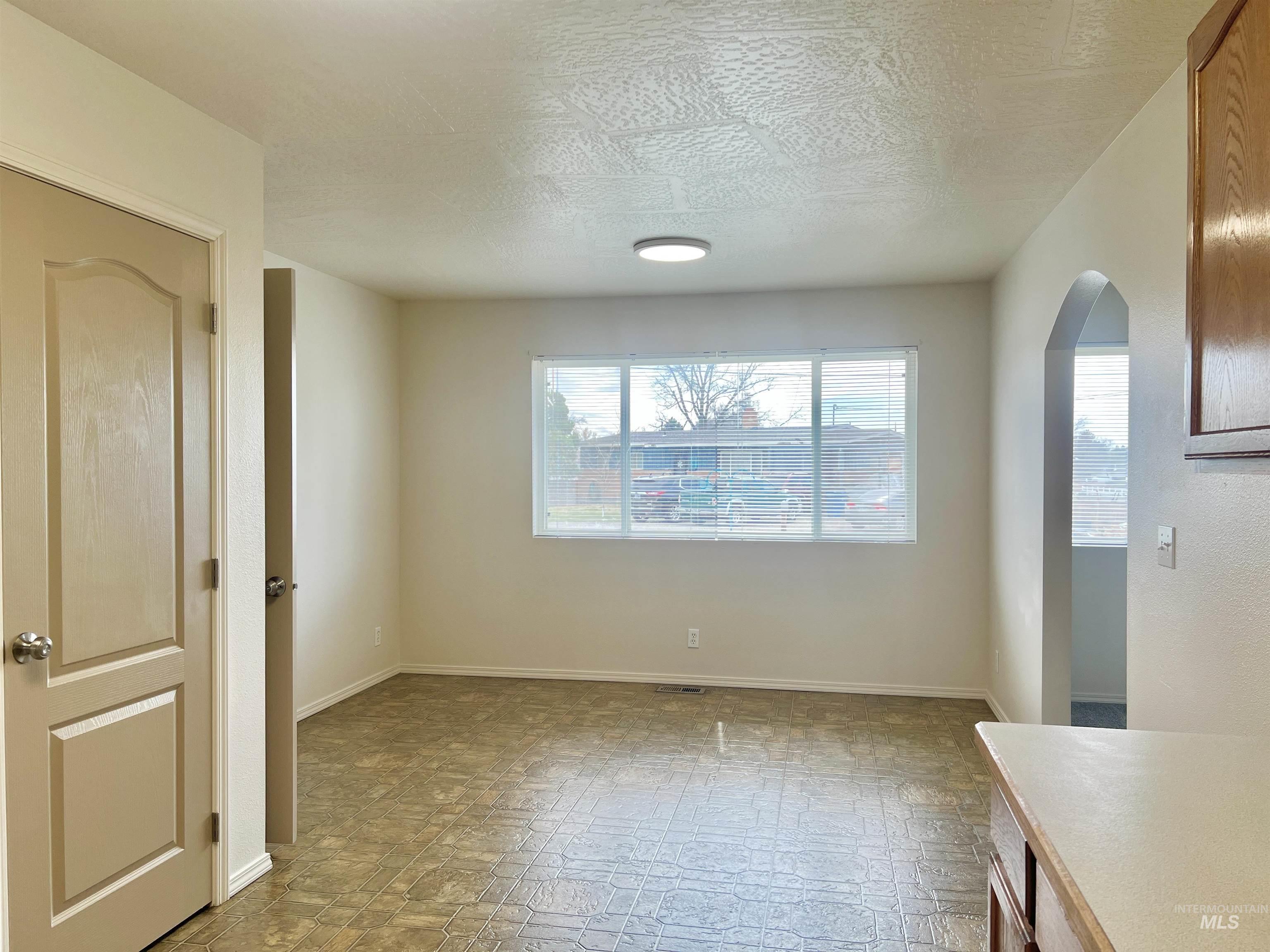 1633 Hunter Lane Property Photo 13