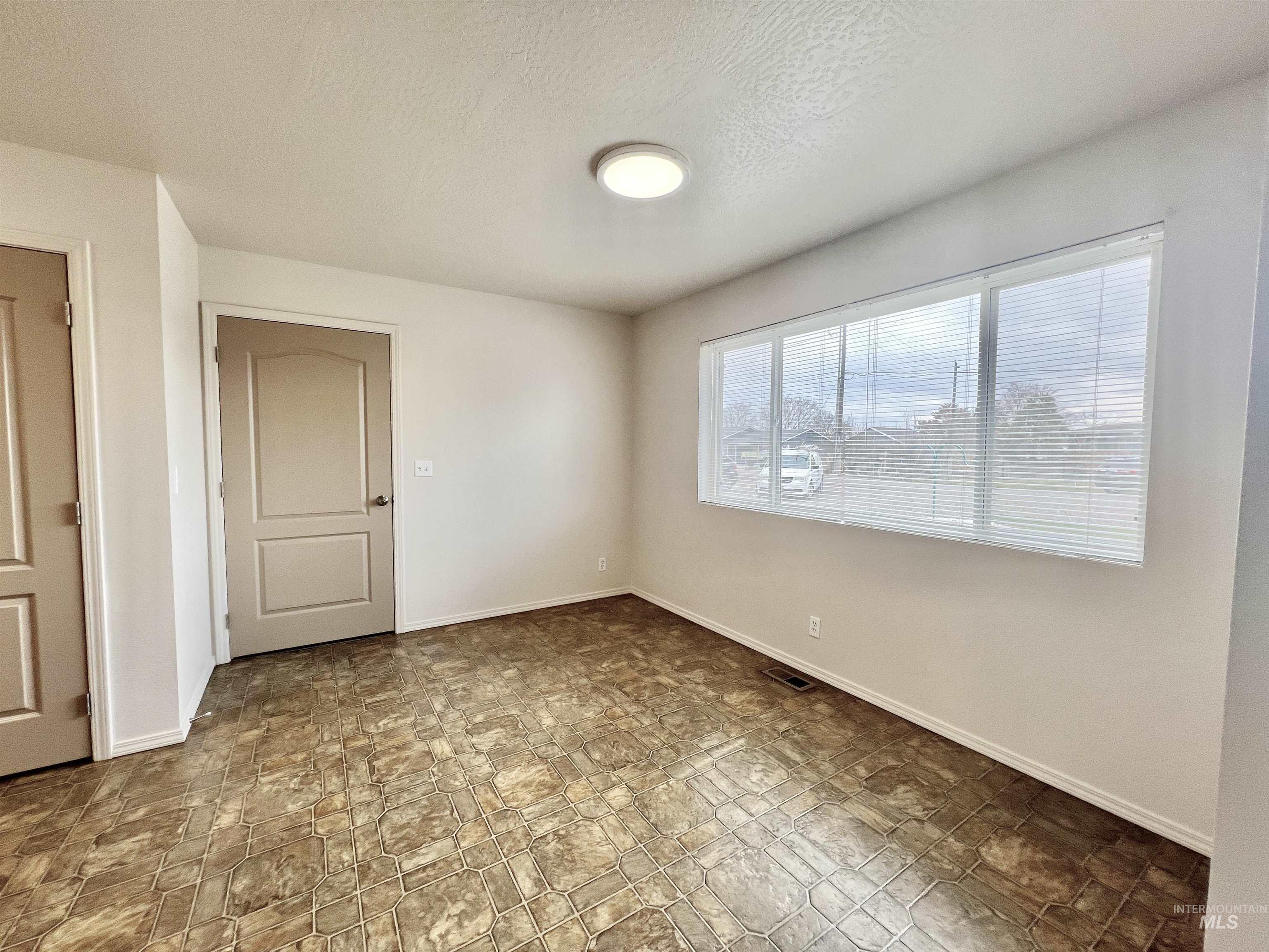 1633 Hunter Lane Property Photo 15