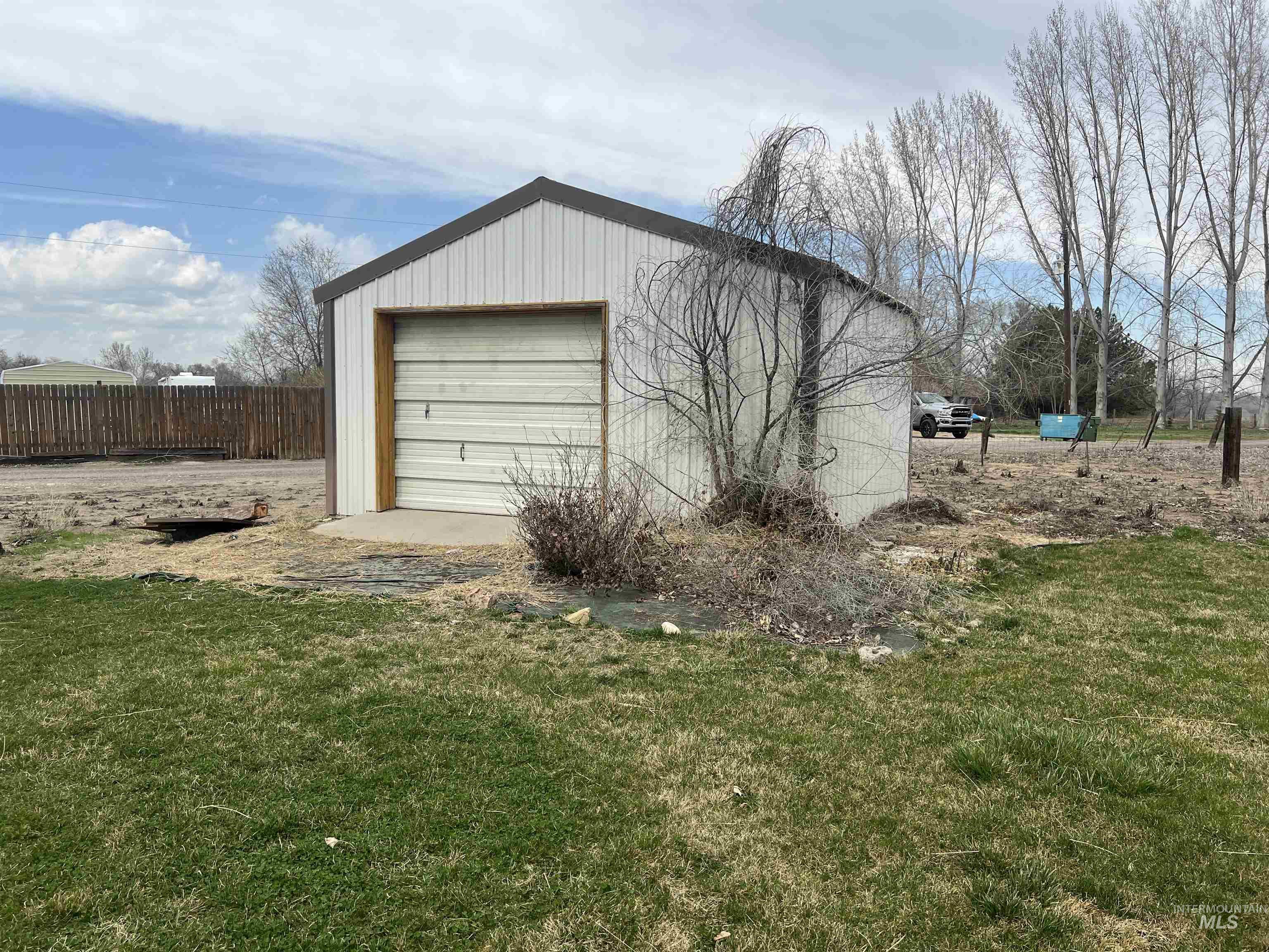 1633 Hunter Lane Property Photo 33