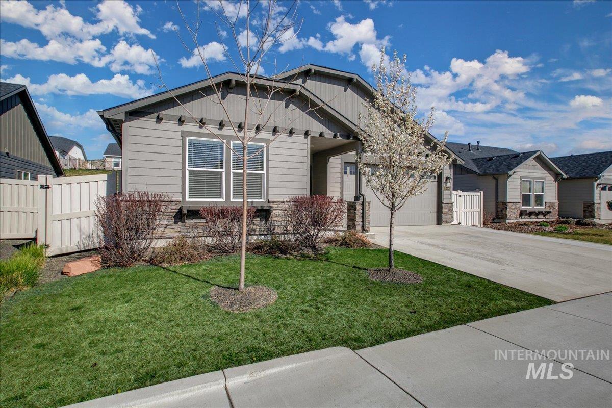 10496 W Daylily Ct. Property Photo 4