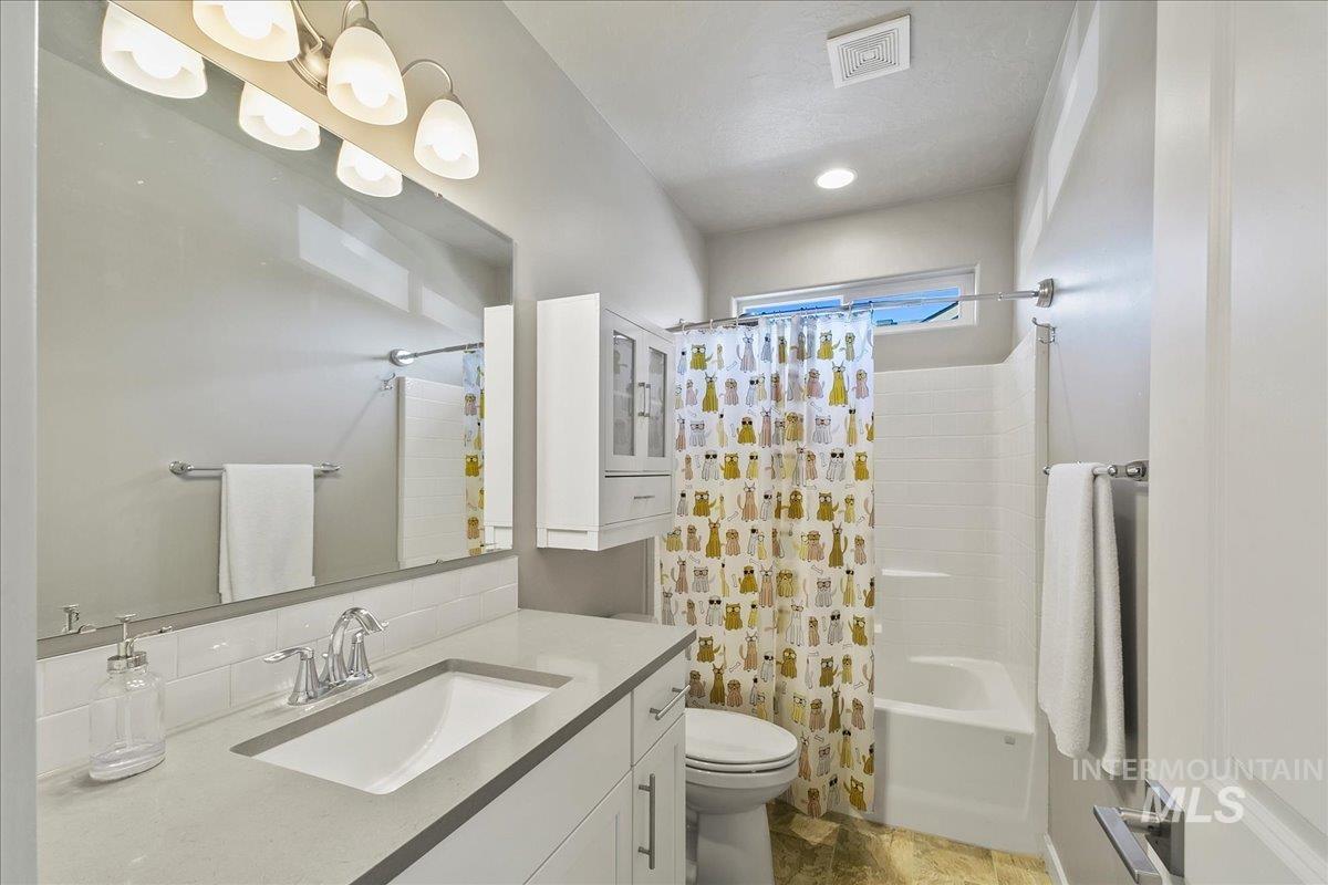 10496 W Daylily Ct. Property Photo 9