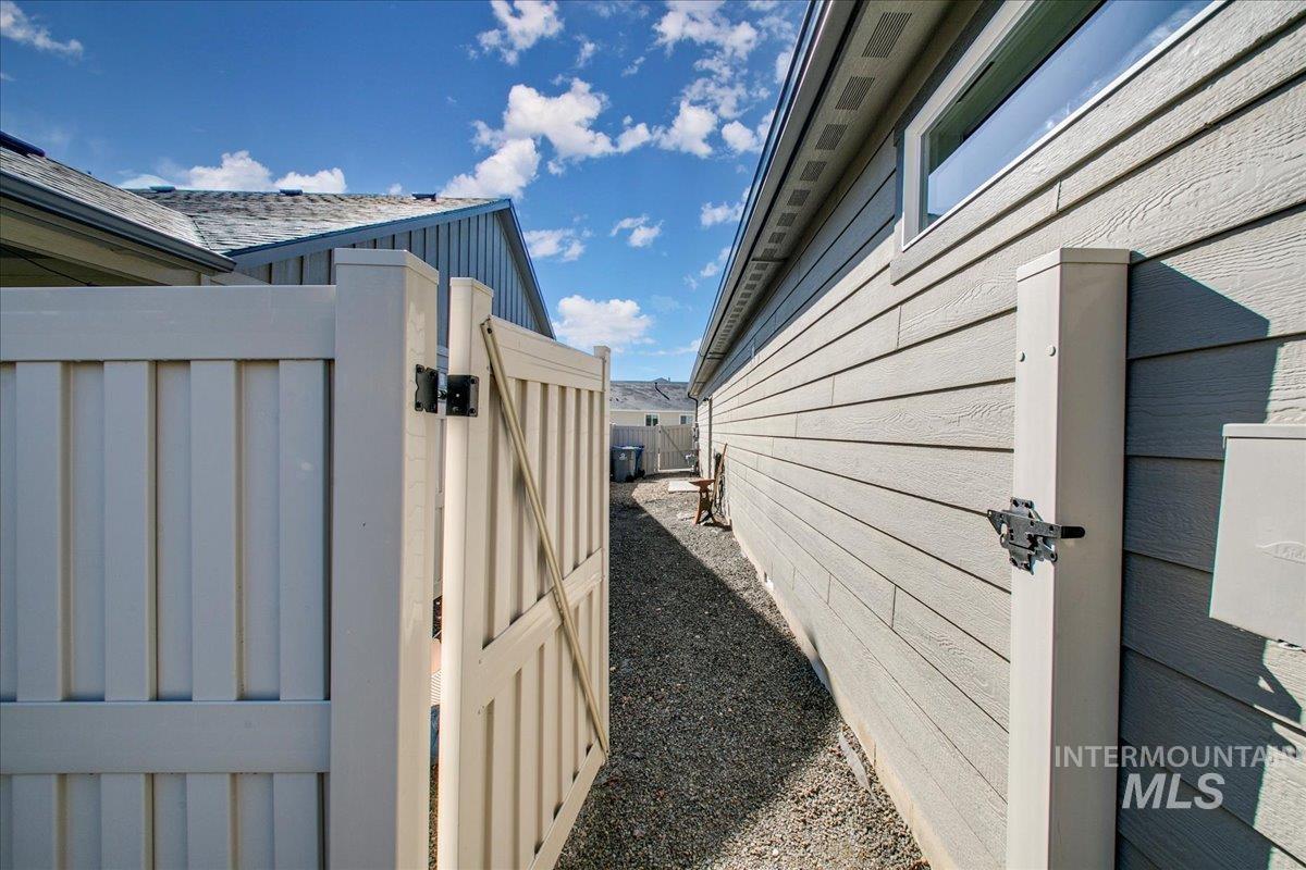 10496 W Daylily Ct. Property Photo 38