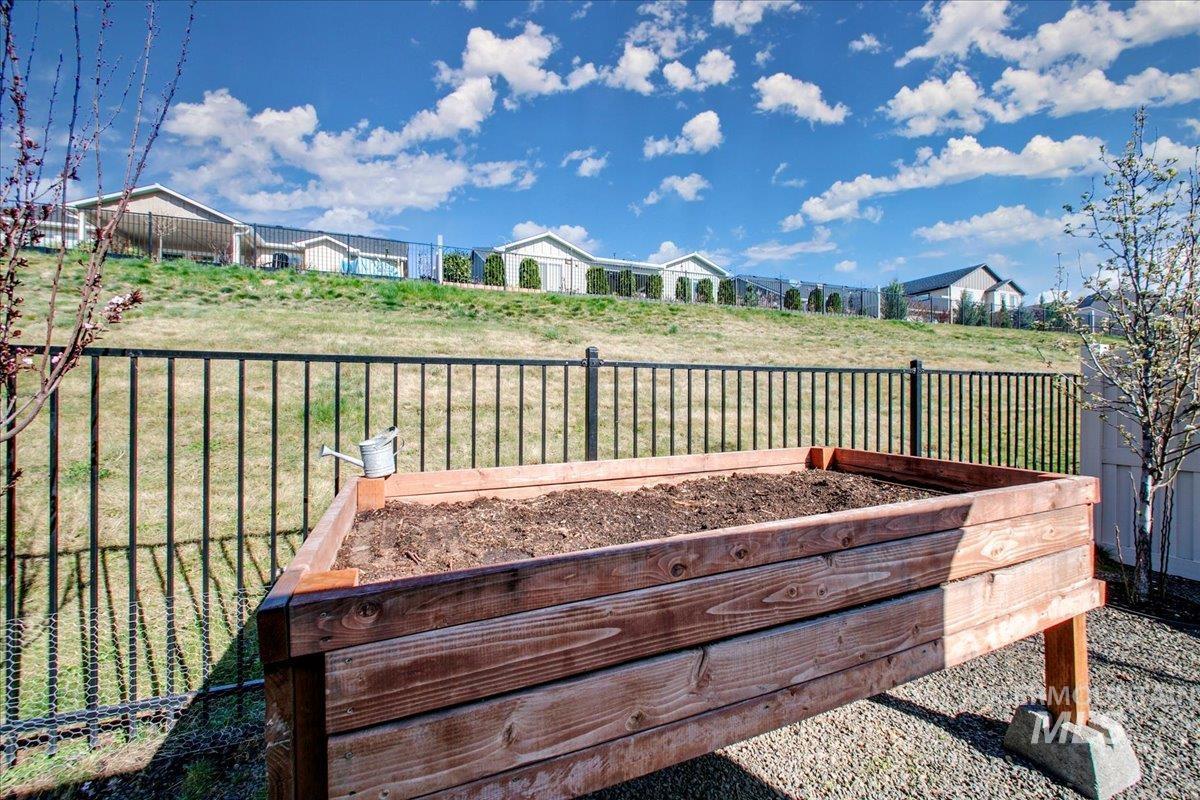 10496 W Daylily Ct. Property Photo 45