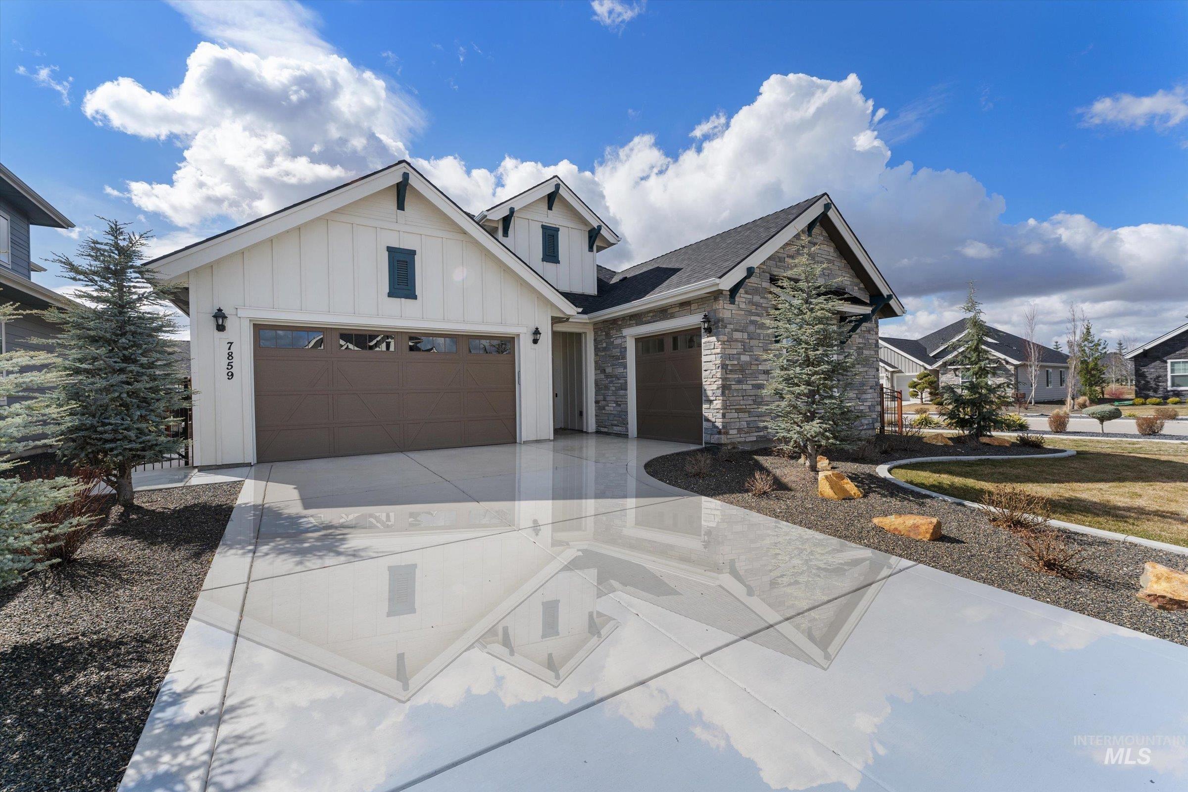 7859 W Belay Property Photo 1