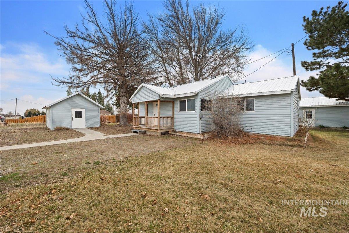 127 E 100 N Property Photo 1