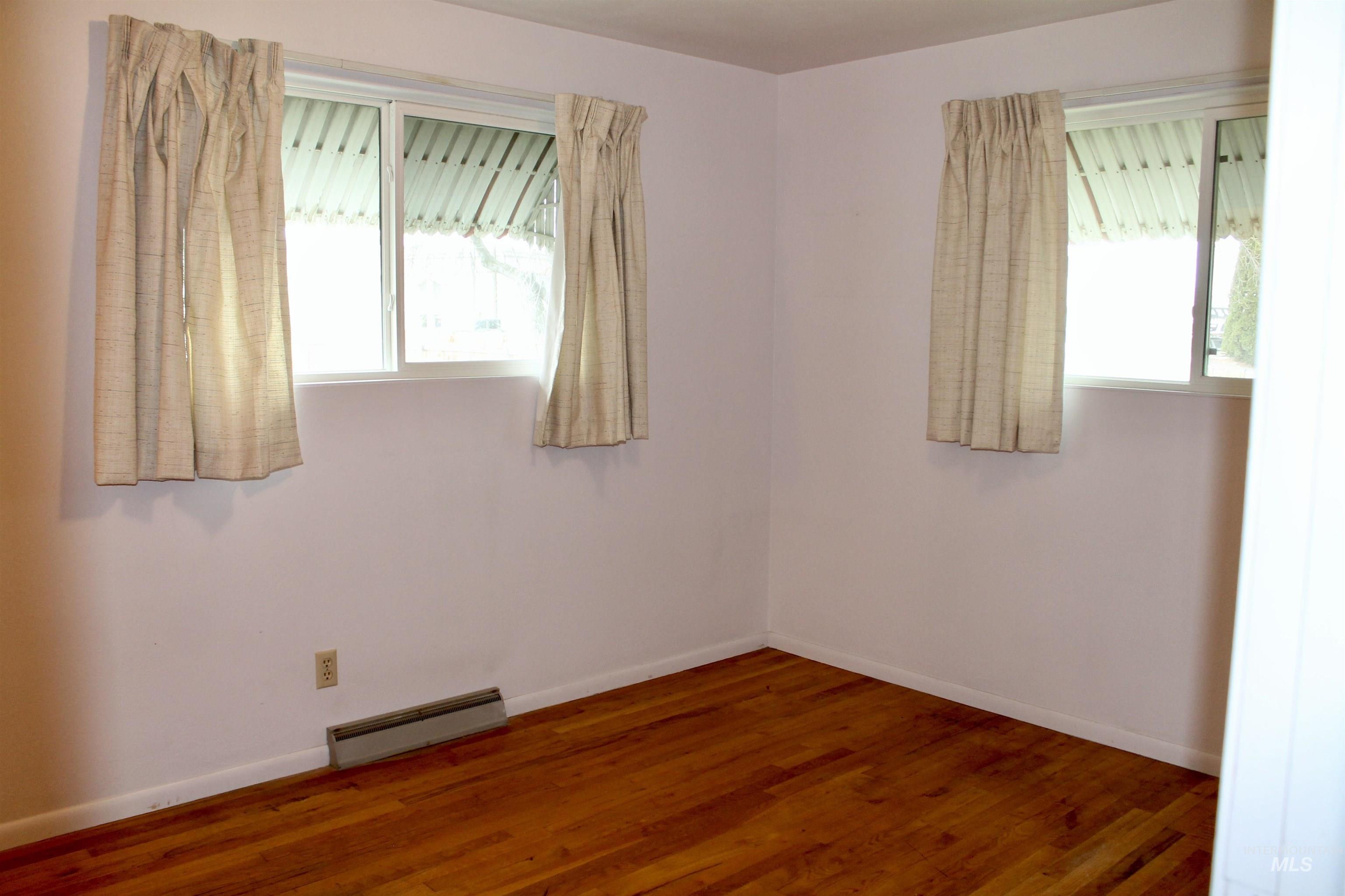 782 Greenwood Dr Property Photo 28