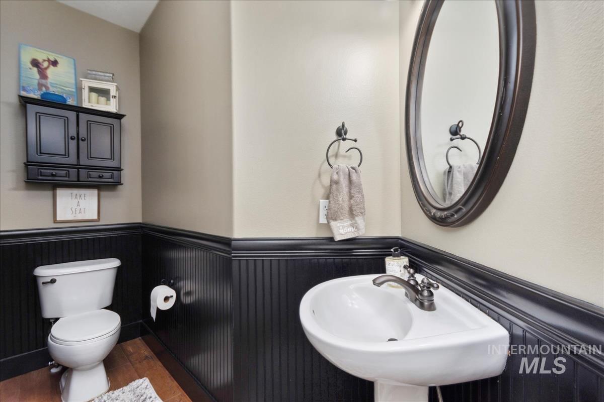 6124 Acheron Ave Property Photo 8
