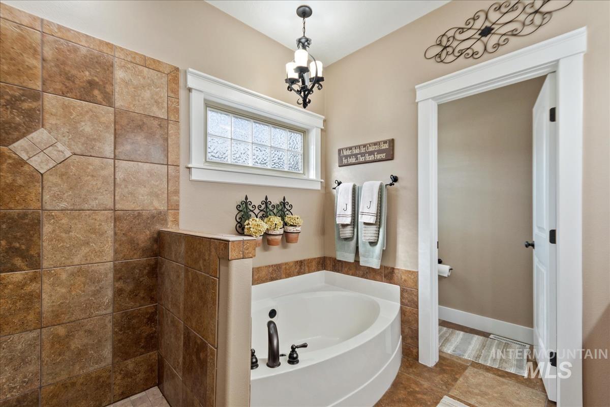 6124 Acheron Ave Property Photo 20