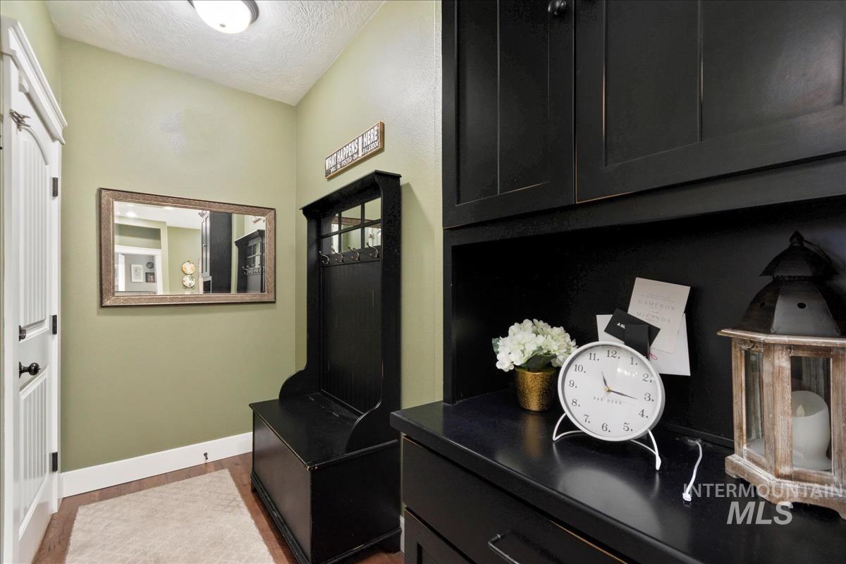 6124 Acheron Ave Property Photo 25