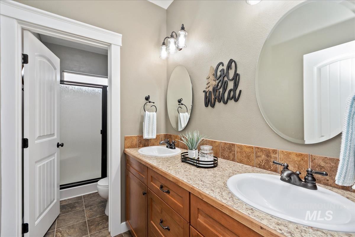 6124 Acheron Ave Property Photo 29
