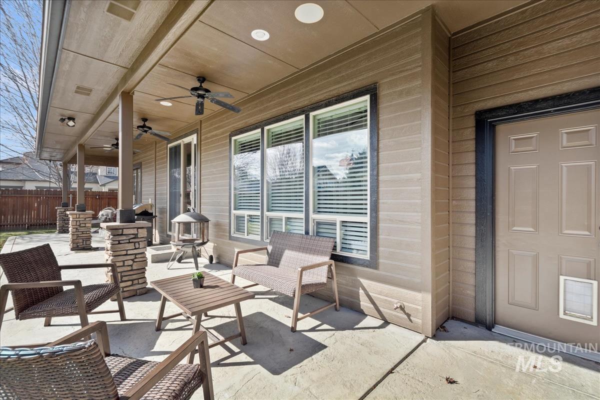 6124 Acheron Ave Property Photo 37