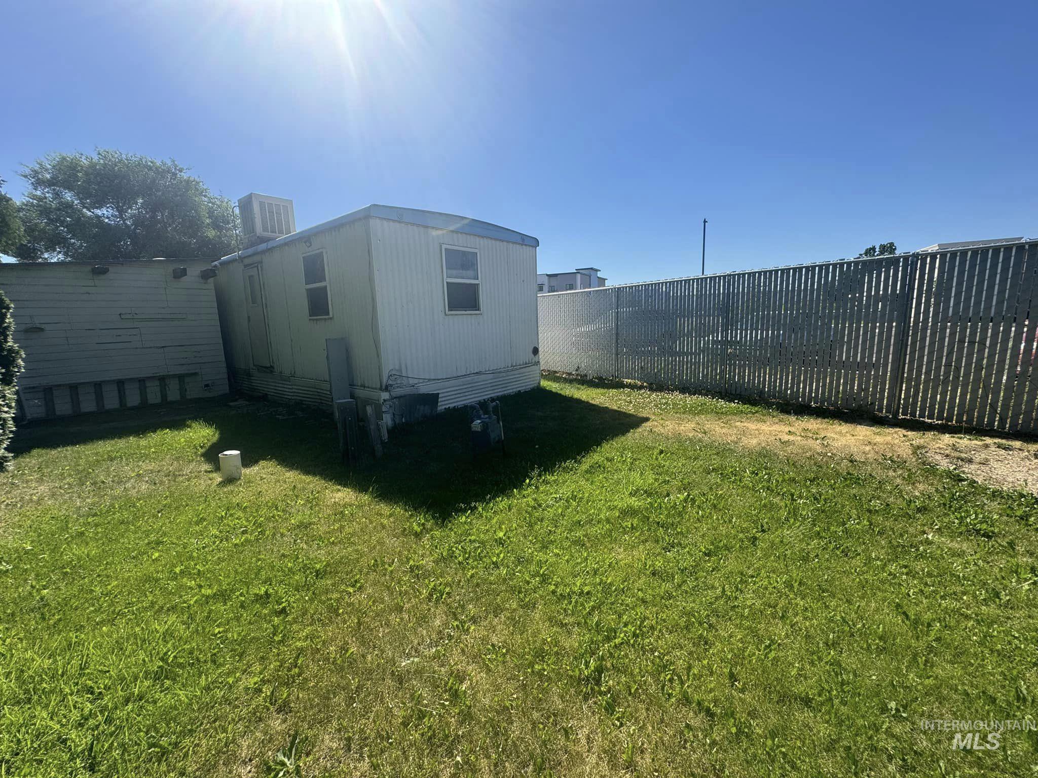 1410 W Flamingo Property Photo 22