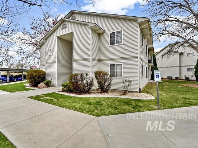 10673 W Halstead Lane Property Photo 3