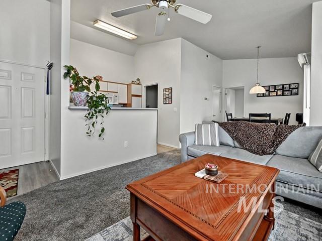 10673 W Halstead Lane Property Photo 16