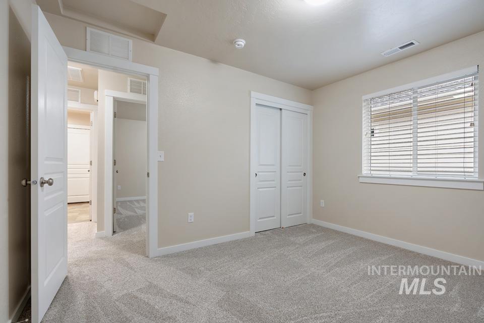 250 E Bluelark Property Photo 21