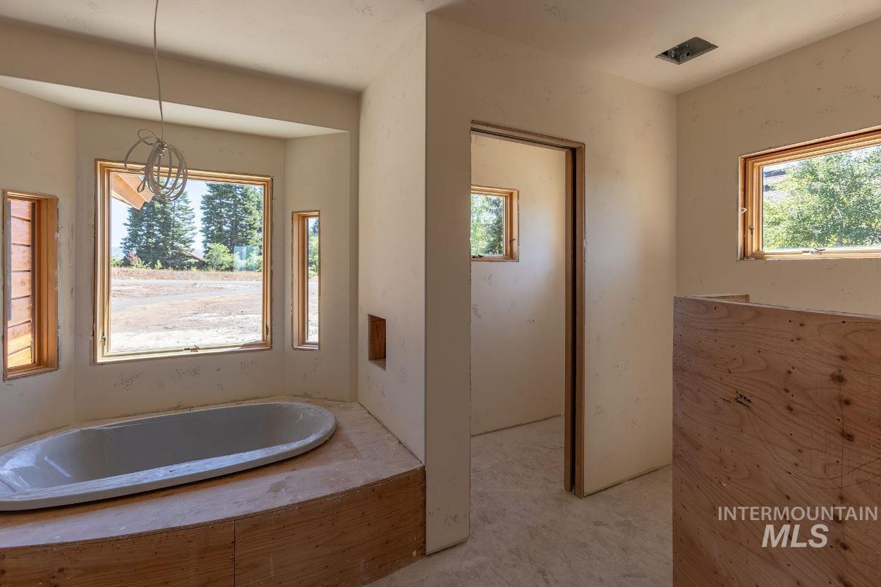 1421 Club Hill Blvd. Property Photo 23