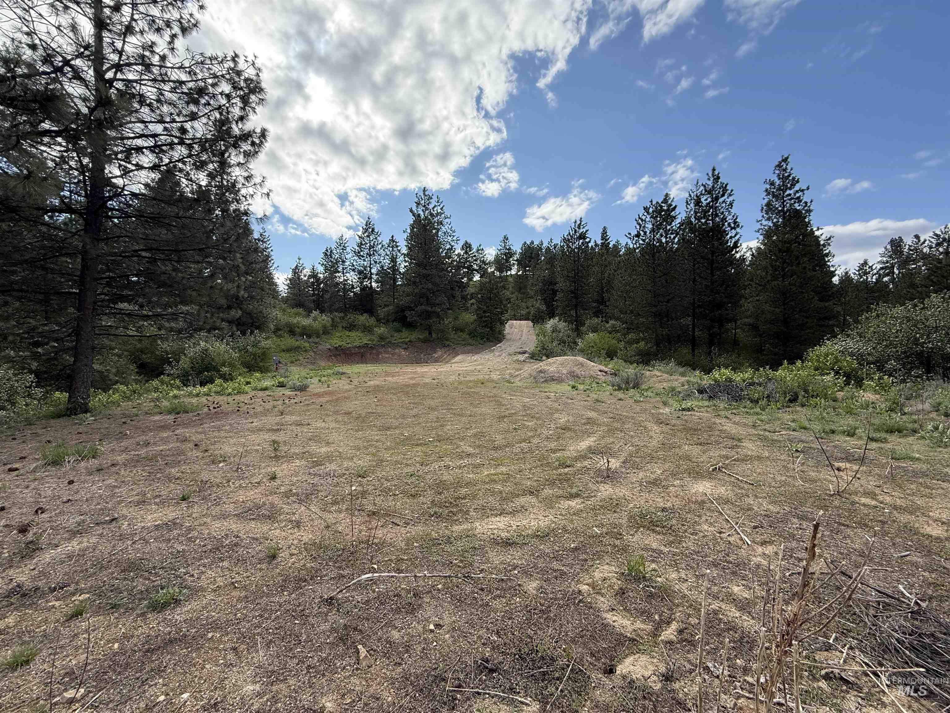 190 Meadow Dr. Lot 16 Property Photo 6
