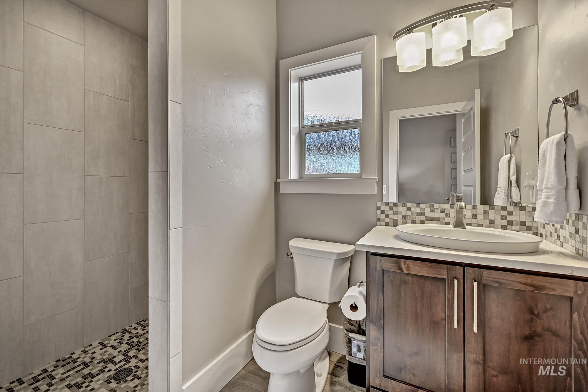 6554 N Fairborn Avenue Property Photo 24
